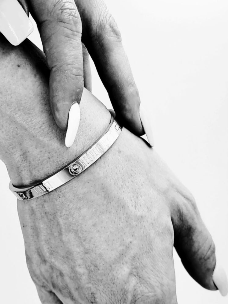 STAINLESS STEEL WOMENS BRACELET